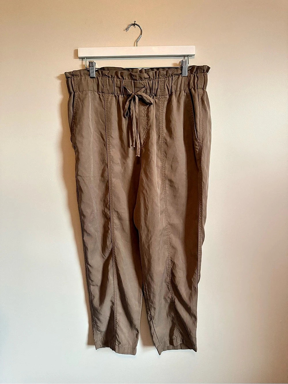A new day Lyocell Jogger Pants in Brown Size Large Like New